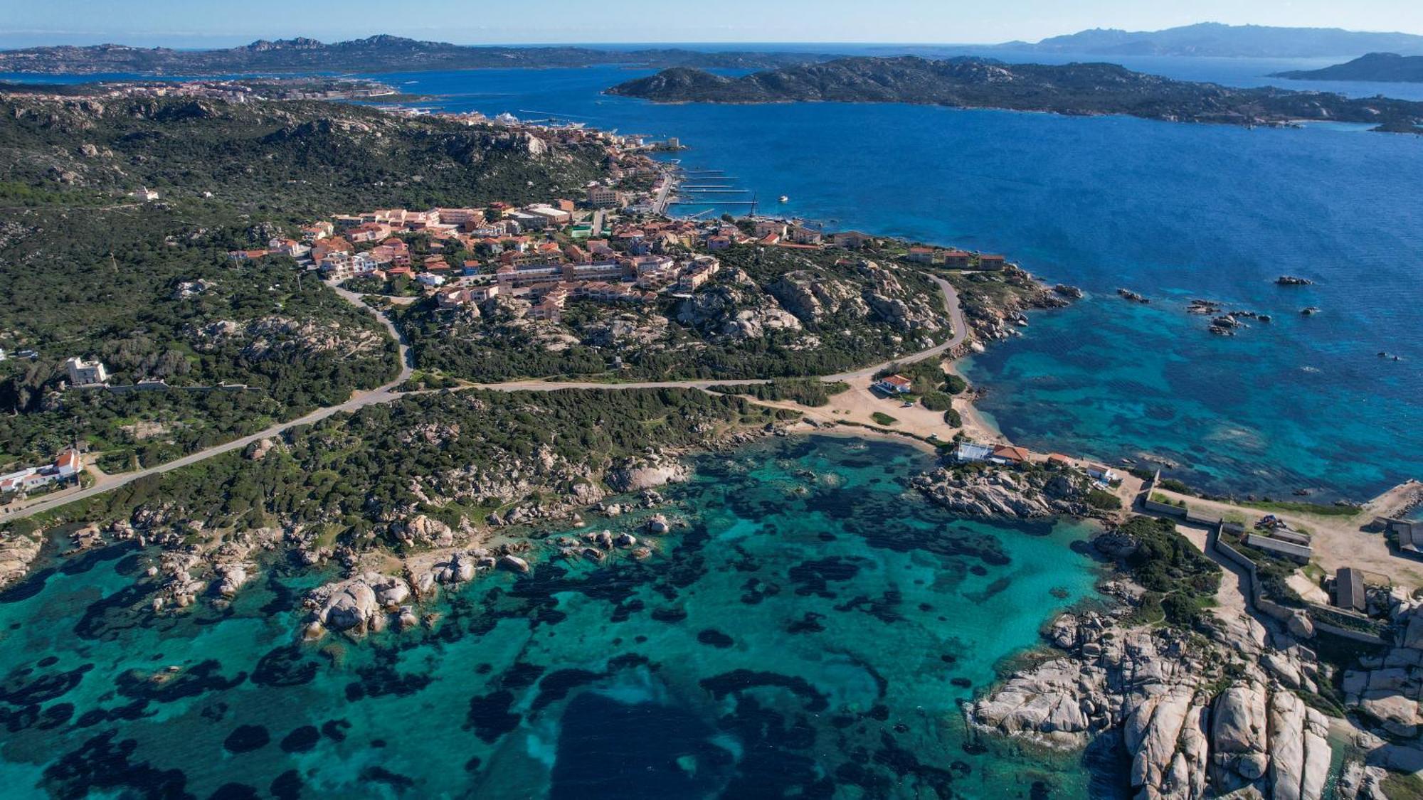A Punta Tegge Il Mare La Spiaggia Il Tramonto La Maddalena  Exterior photo